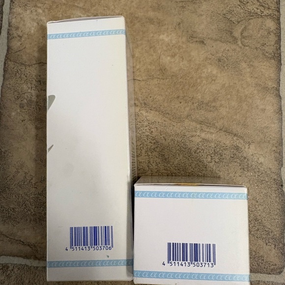 Old DHC α-Arbutin White‎ Milk 80ml & White Cream 35g Whitening Skincare Set new - Picture 4 of 4